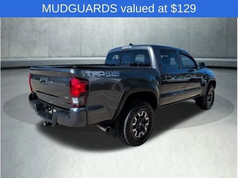 Used 2018 Toyota Tacoma TRD Off-Road w/ Technology Package AWD/4WD image 7