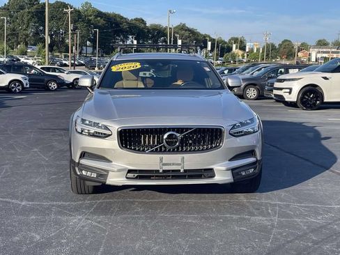 Used 2020 Volvo V90 T6 Cross Country AWD/4WD image 2