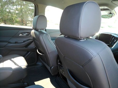 Certified 2023 Chevrolet Traverse RS AWD/4WD image 20