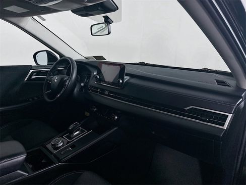 Used 2024 Mitsubishi Outlander ES image 29
