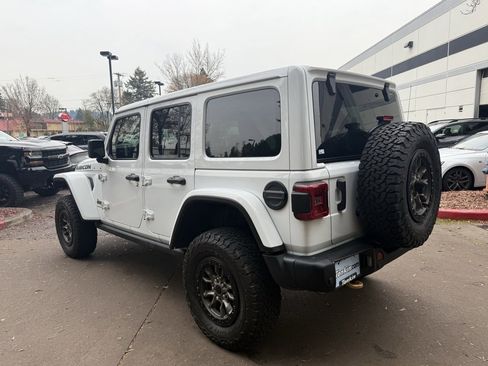 Used 2023 Jeep Wrangler Unlimited Rubicon 392 image 11