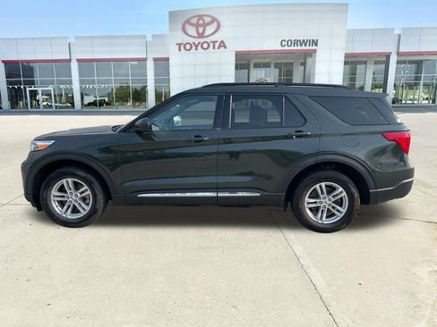 Used 2023 Ford Explorer XLT w/ Equipment Group 202A AWD/4WD image 2