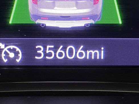 Used 2023 GMC Acadia SLT image 36