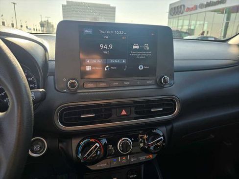 Used 2022 Hyundai Kona SEL image 27