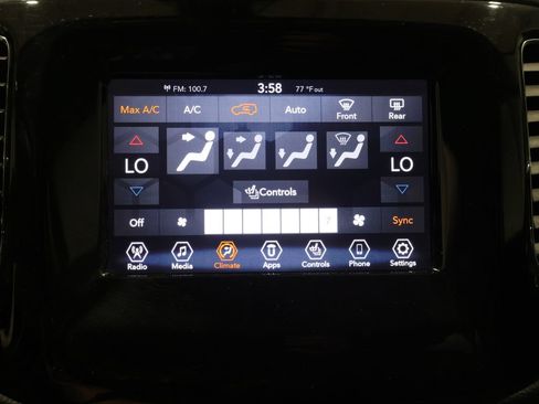 Used 2019 Jeep Compass Latitude AWD/4WD image 31