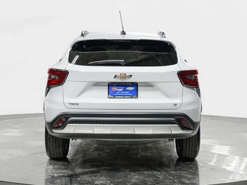 Used 2024 Chevrolet Trax LT FWD image 5