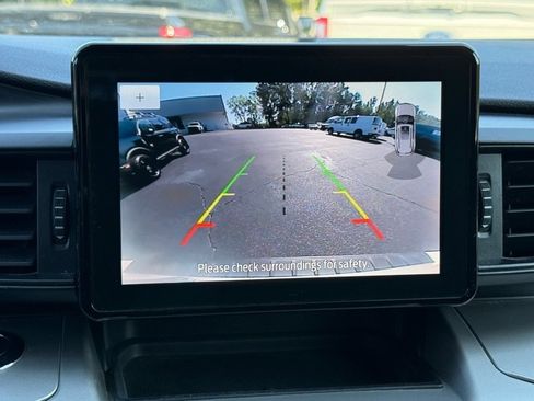 Certified 2022 Ford Explorer XLT w/ Class IV Trailer Tow Package image 25