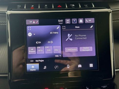 New 2025 Jeep Grand Cherokee Altitude image 14