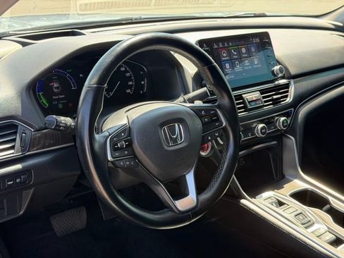 Used 2022 Honda Accord Touring image 10