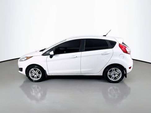 Used 2018 Ford Fiesta SE image 6