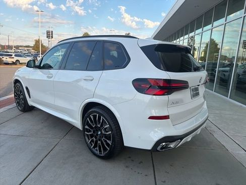 Used 2026 BMW X5 sDrive40i w/ M Sport Package RWD image 4