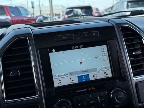 Used 2016 Ford F150 XLT w/ Equipment Group 302A Luxury image 4