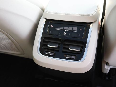Used 2023 Volvo XC90 B6 Ultimate w/ Protection Package Premier AWD/4WD image 22