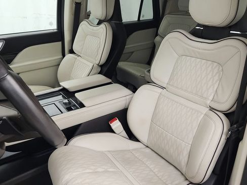 Used 2024 Lincoln Navigator Black Label AWD/4WD image 29