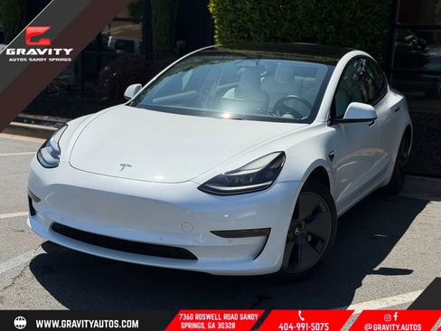 Used 2021 Tesla Model 3 Standard Range Plus image 1