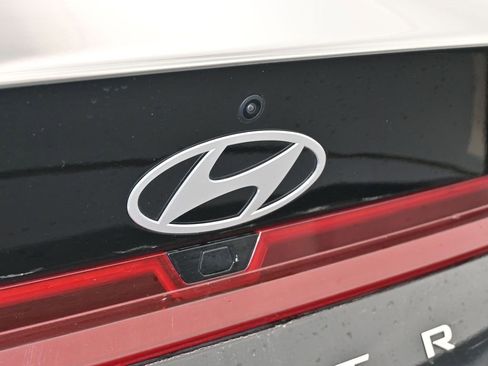 Used 2024 Hyundai Elantra SEL image 35