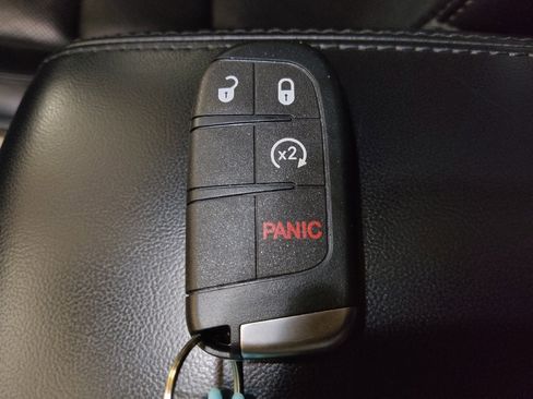 Used 2019 Jeep Grand Cherokee Limited w/ Luxury Group II RWD image 32