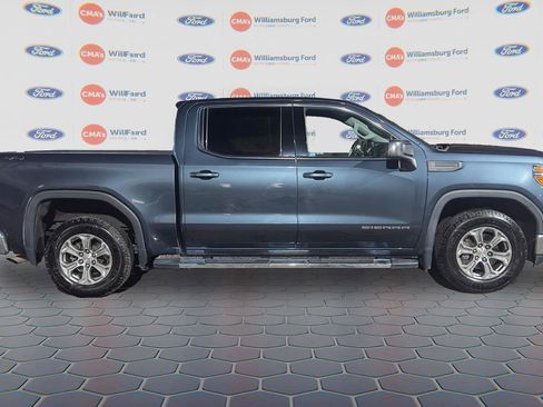 Used 2020 GMC Sierra 1500 SLE w/ SLE Value Package image 3