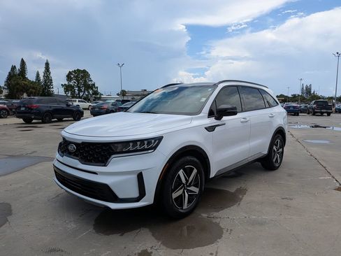 Used 2021 Kia Sorento S w/ Panoramic Sunroof Package FWD image 4