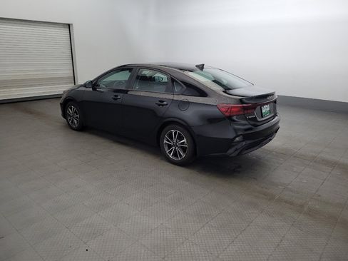 Used 2023 Kia Forte LXS w/ LXS Technology Package FWD image 3