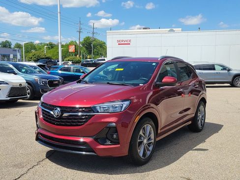 Used 2023 Buick Encore GX Select w/ Sport Touring Package FWD image 2