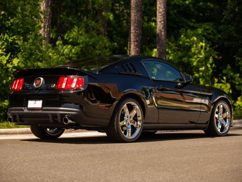 Used 2010 Ford Mustang GT RWD image 22
