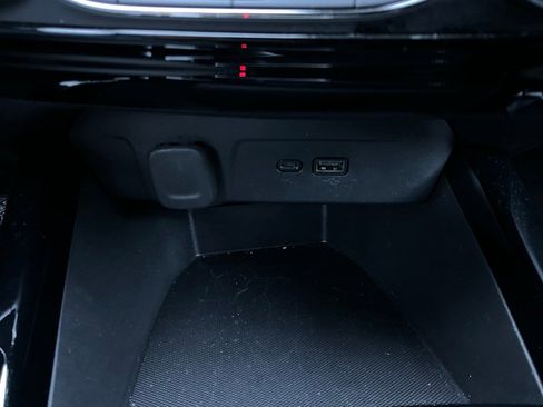 Used 2025 Chevrolet Trax LT image 22