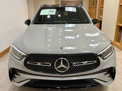 New 2026 Mercedes-Benz GLC 300 image 2