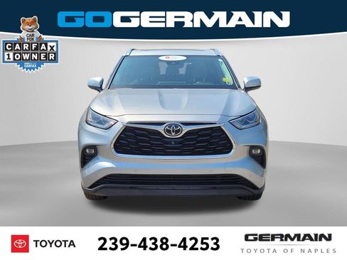 Certified 2021 Toyota Highlander Limited FWD image 3