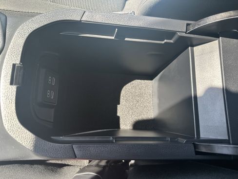 Used 2025 Toyota RAV4 LE image 25