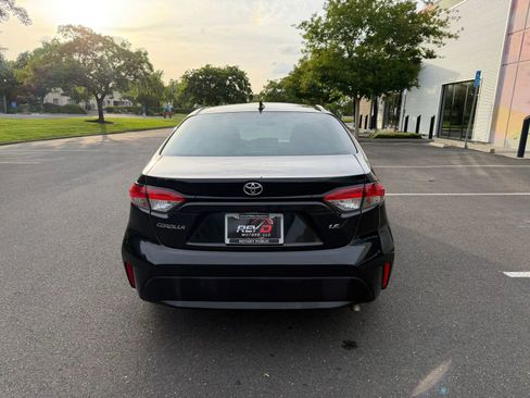 Used 2020 Toyota Corolla LE FWD image 6