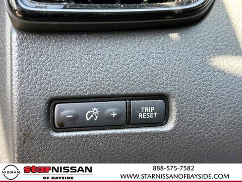 Certified 2022 Nissan Rogue Sport S image 11