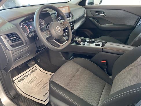 Used 2023 Nissan Rogue SV AWD/4WD image 18