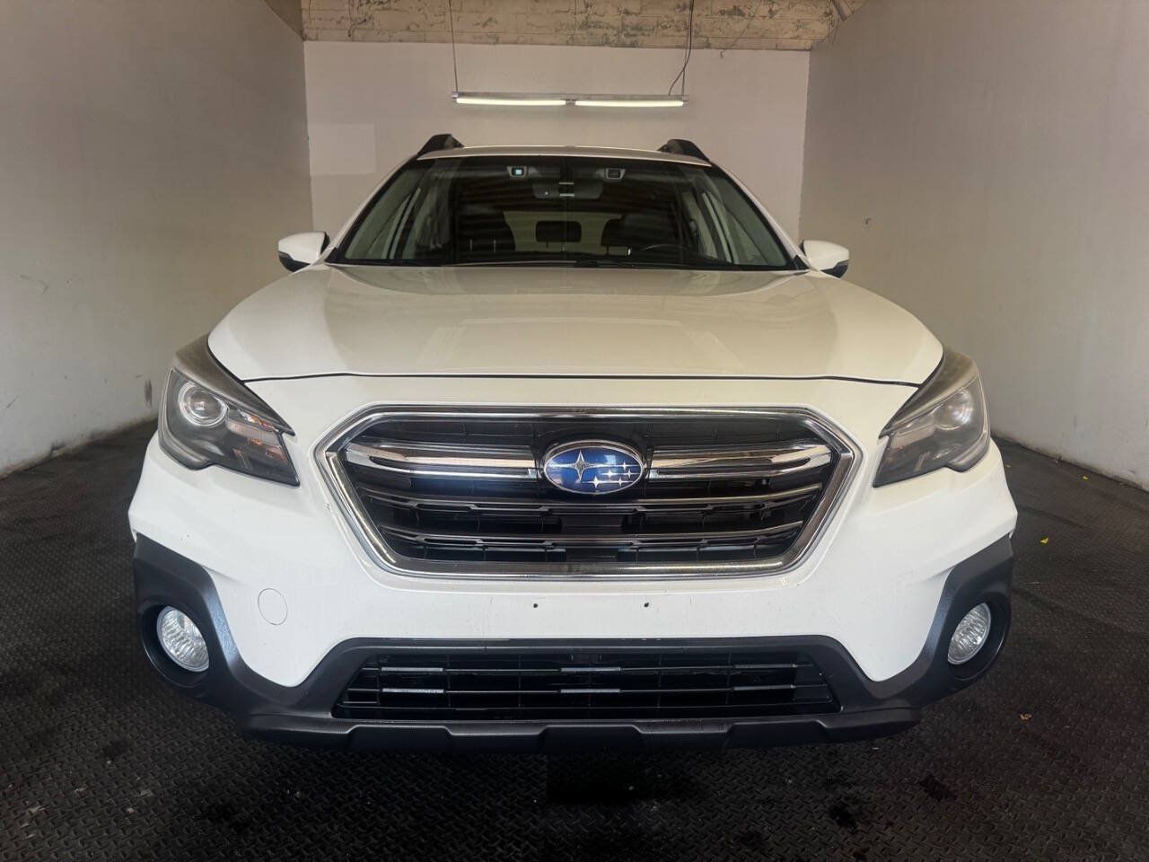 Used 2019 Subaru Outback 2.5i Limited AWD/4WD image 5