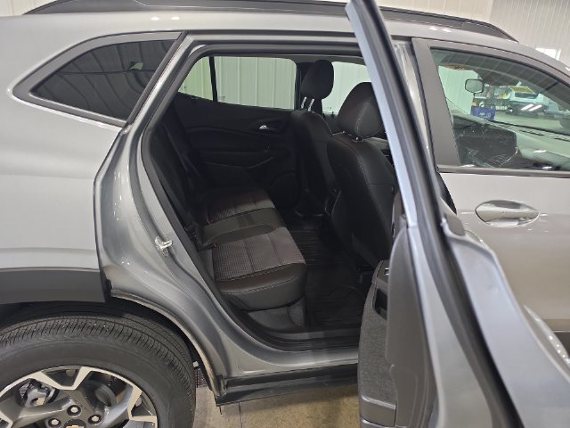 Used 2025 Chevrolet Trax LT w/ Driver Confidence Package FWD image 27