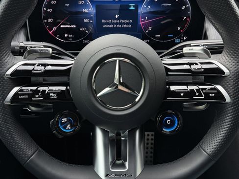 Used 2025 Mercedes-Benz GLC 43 AMG GLC 43 AMG image 7