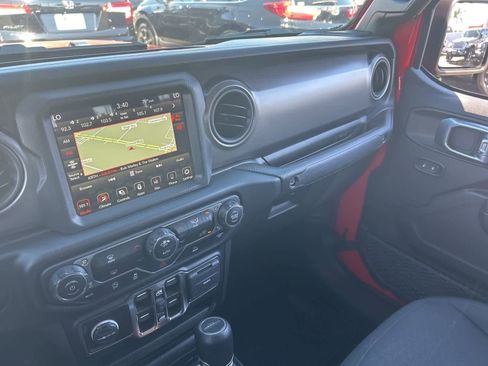 Used 2022 Jeep Gladiator Sport image 41