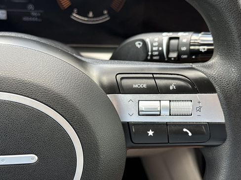 Certified 2025 Hyundai Tucson SEL FWD image 21