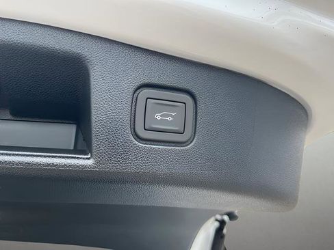 New 2025 Chevrolet Blazer EV LT AWD/4WD image 10