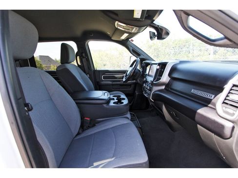 Used 2024 RAM 2500 Big Horn AWD/4WD image 25