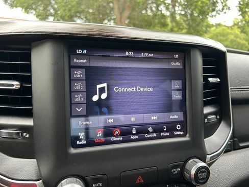 Used 2020 RAM 1500 Laramie AWD/4WD image 22