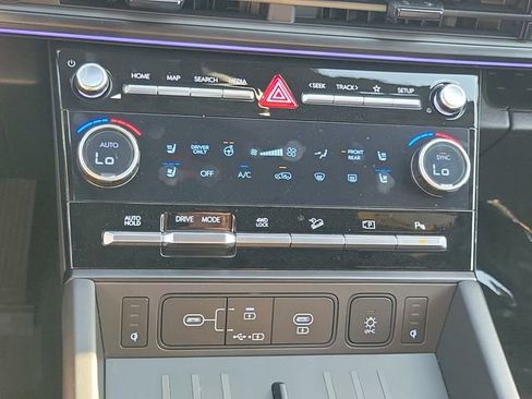 New 2025 Hyundai Santa Fe Calligraphy image 11