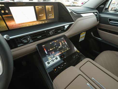 New 2026 INFINITI QX80 Luxe w/ Cargo Package image 8