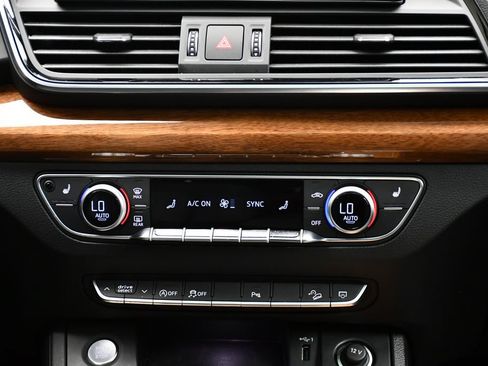 Certified 2023 Audi Q5 2.0T Premium w/ Convenience Package AWD/4WD image 29