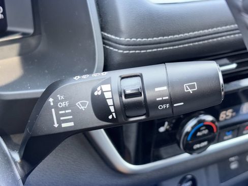 Used 2024 Nissan Rogue Platinum w/ Platinum Premium Package FWD image 10