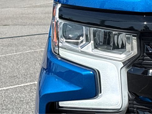 Used 2023 Chevrolet Silverado 1500 LT Trail Boss w/ LT Trail Boss Premium Package image 17