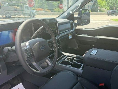 New 2026 Ford F250 Lariat w/ Black Appearance Package AWD/4WD image 7