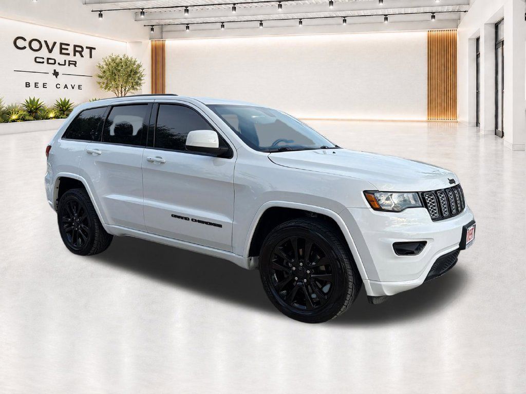 Used 2017 Jeep Grand Cherokee Altitude AWD/4WD 360° Tour