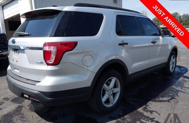 Used 2018 Ford Explorer 4WD w/ Class II Trailer Tow Package image 4