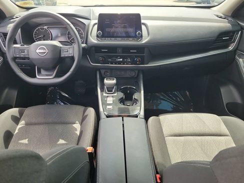 Used 2026 Nissan Rogue SV FWD image 11